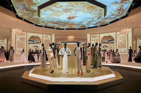 dior exhibition london 2023|christian dior designer of dreams.